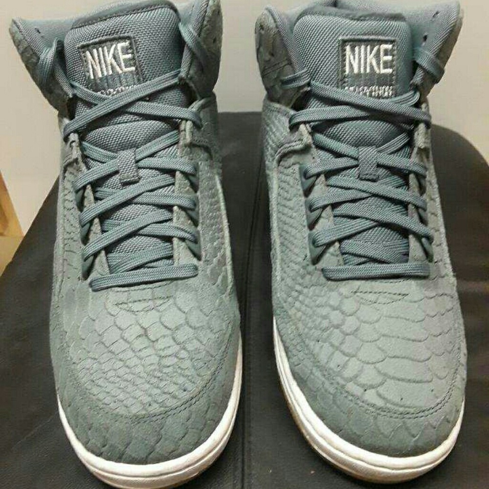Men's shoes